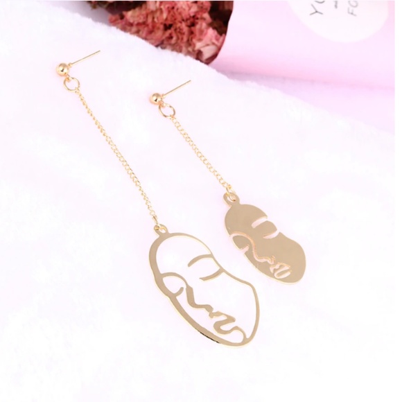 Neutral Face Abstract Retro Picasso Artsy Earrings - Picture 2 of 8